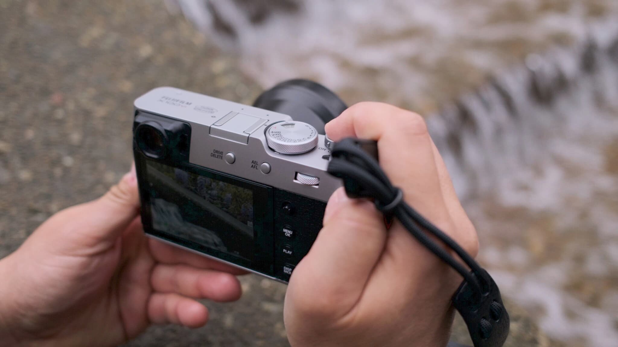 Fujifilm X100VI: Worth the Retro Hype or Just a TikTok Scam?