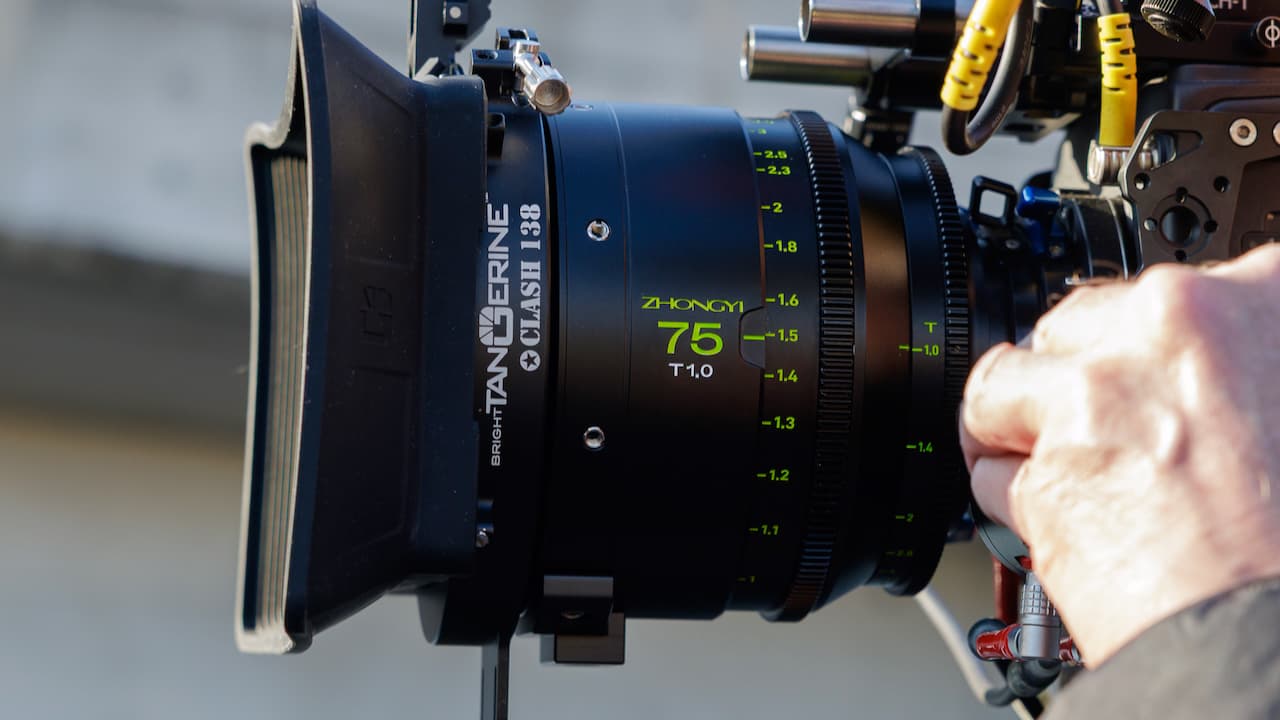 Đánh Giá Zhongyi Optics Z ONE FF Cine T1: Quái Vật Xóa Phông Điện Ảnh Mới?